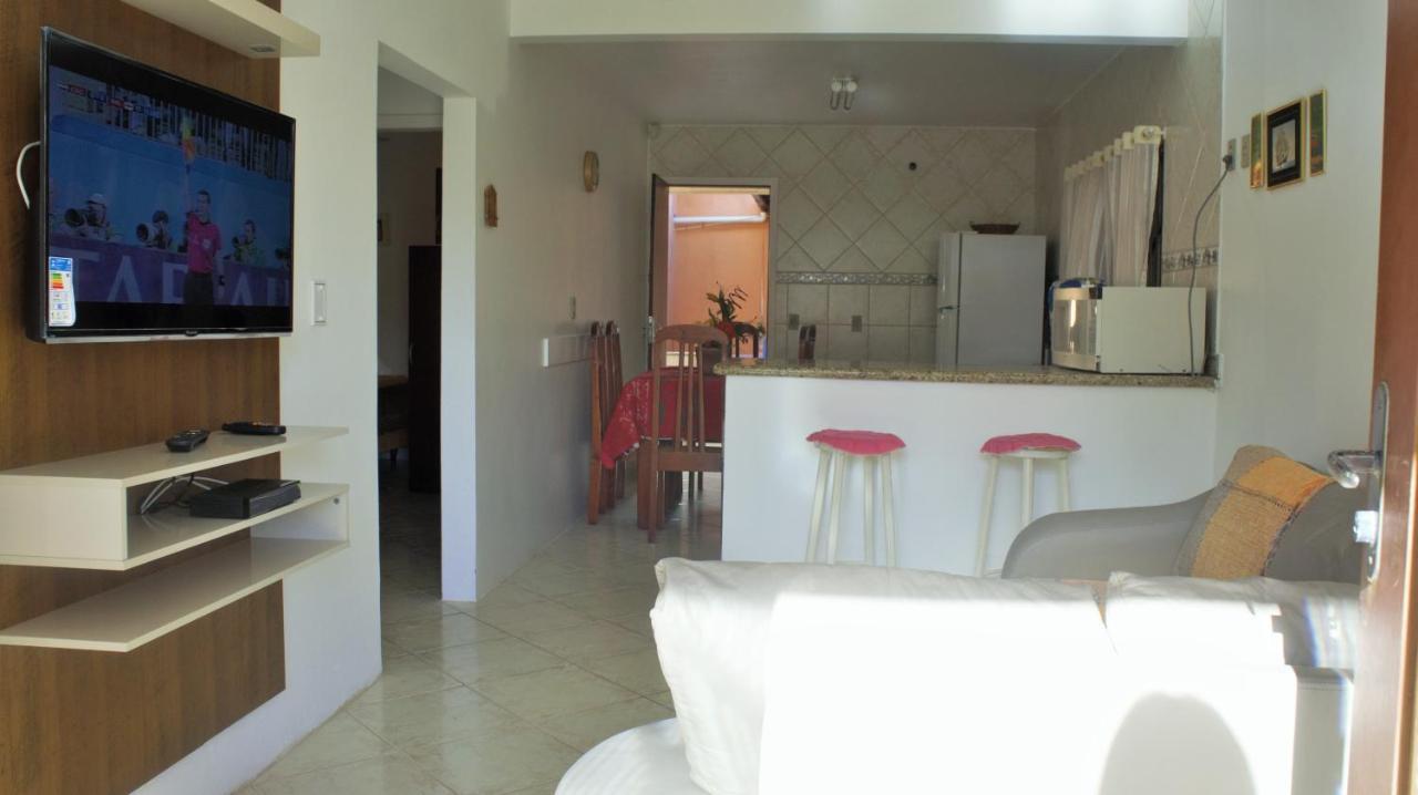 Casa 02 Dorm Na Rua Salmao Villa Бомбиняс Екстериор снимка